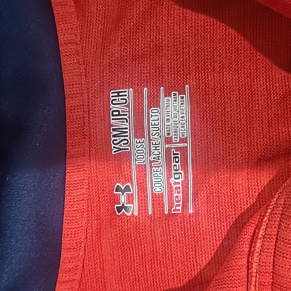 Under Armor Long Sleeve 1/4 zip up - Picture 3 of 4